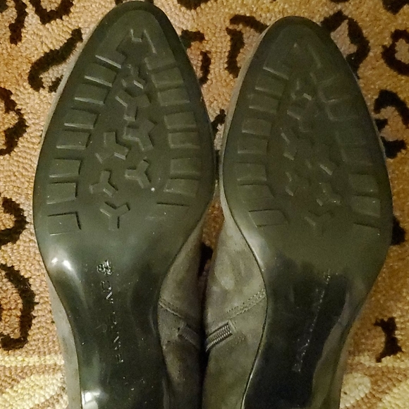 Bandolino Grey Seude booties - Picture 4 of 4